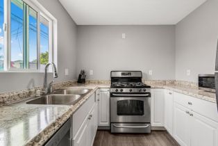 Single Family Residence, 124 Driskill st, Oxnard, CA 93030 - 6