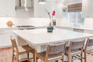 Single Family Residence, 33 Alhambra ave, Ventura, CA 93004 - 2