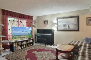 Condominium, 4057 Yankee dr, Agoura Hills, CA 91301 - 6