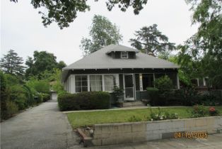 Residential Income, 582  N Oakland AVE, Pasadena, CA  Pasadena, CA 91101