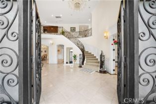 Single Family Residence, 553 Woodward blvd, Pasadena, CA 91107 - 4